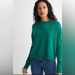 Simons merino wool sweater ⭐️ Host Pick⭐️